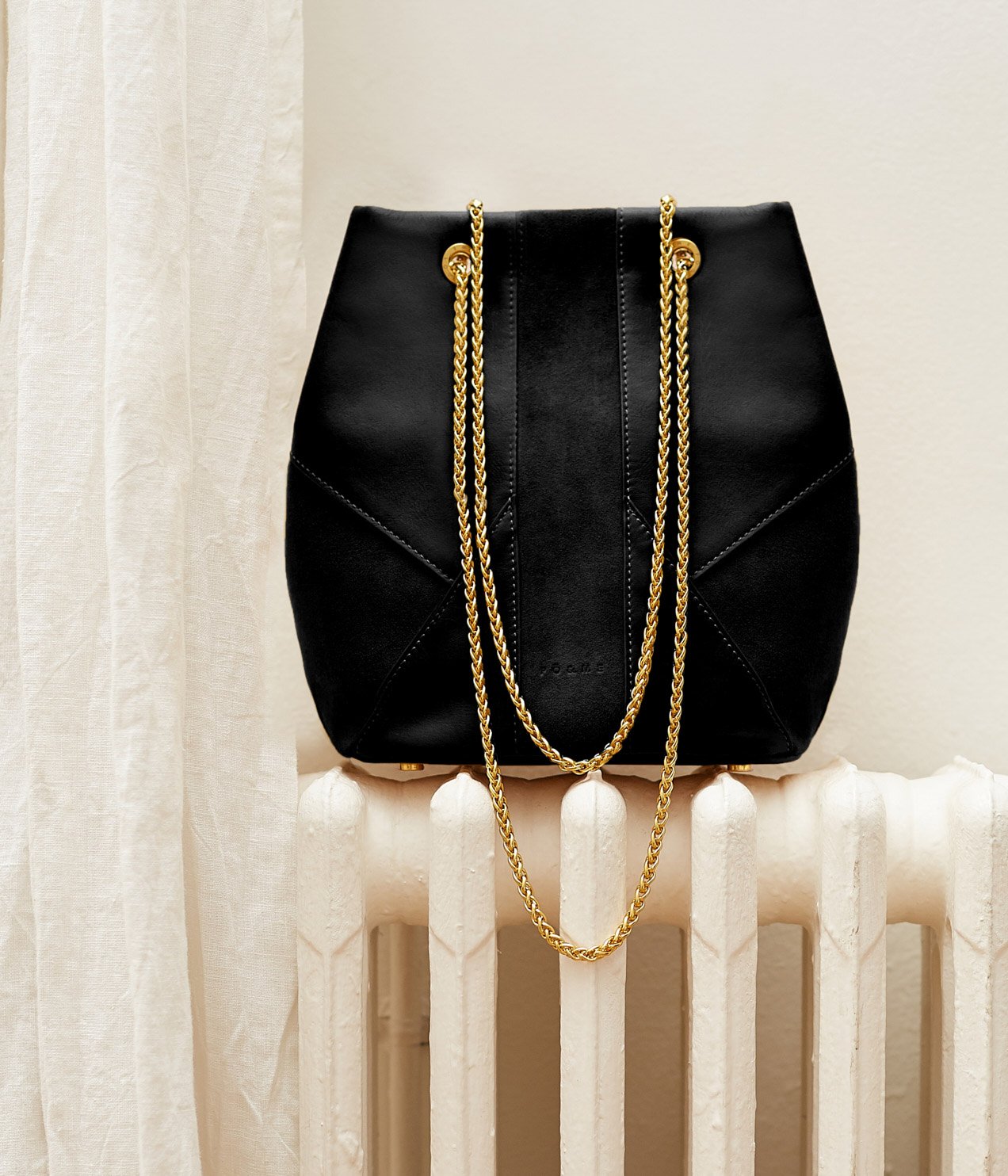 lesyeuxd_elsa_grand_noir