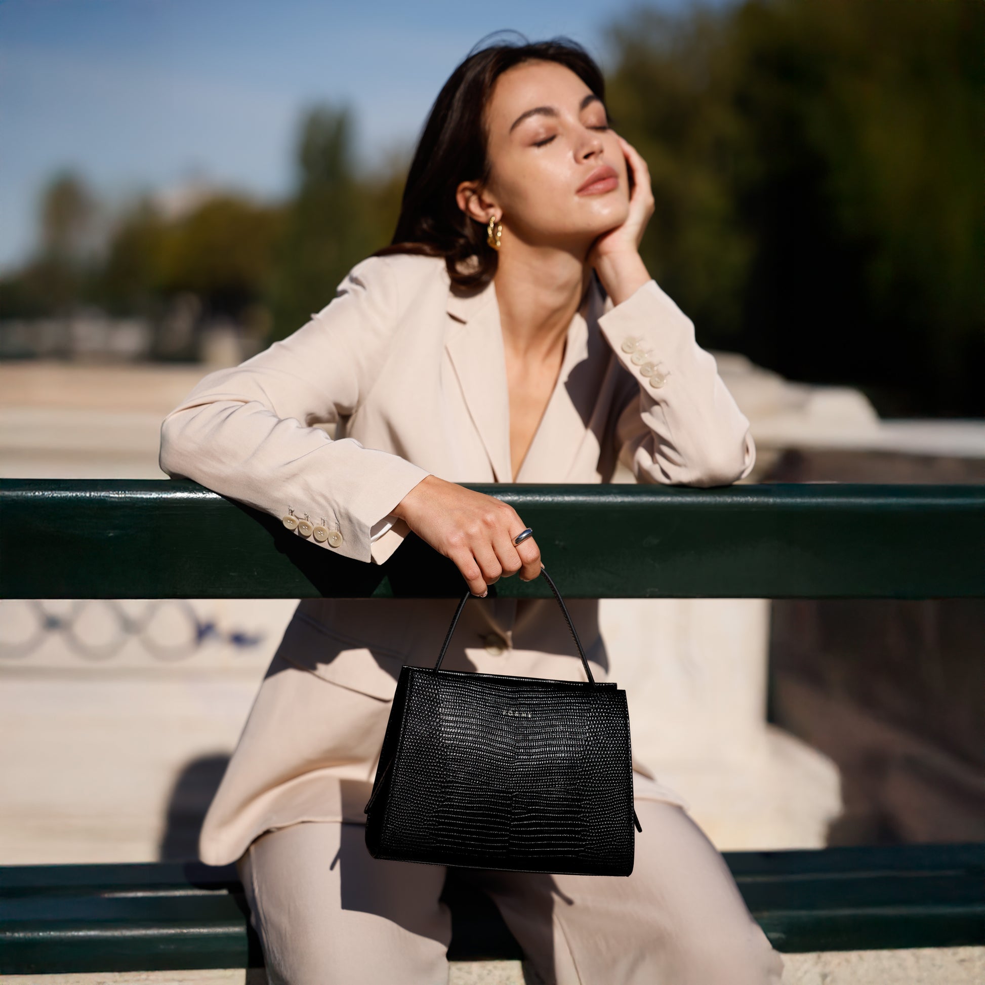 Songes_Innocents_Embosse_Lezard_Noir