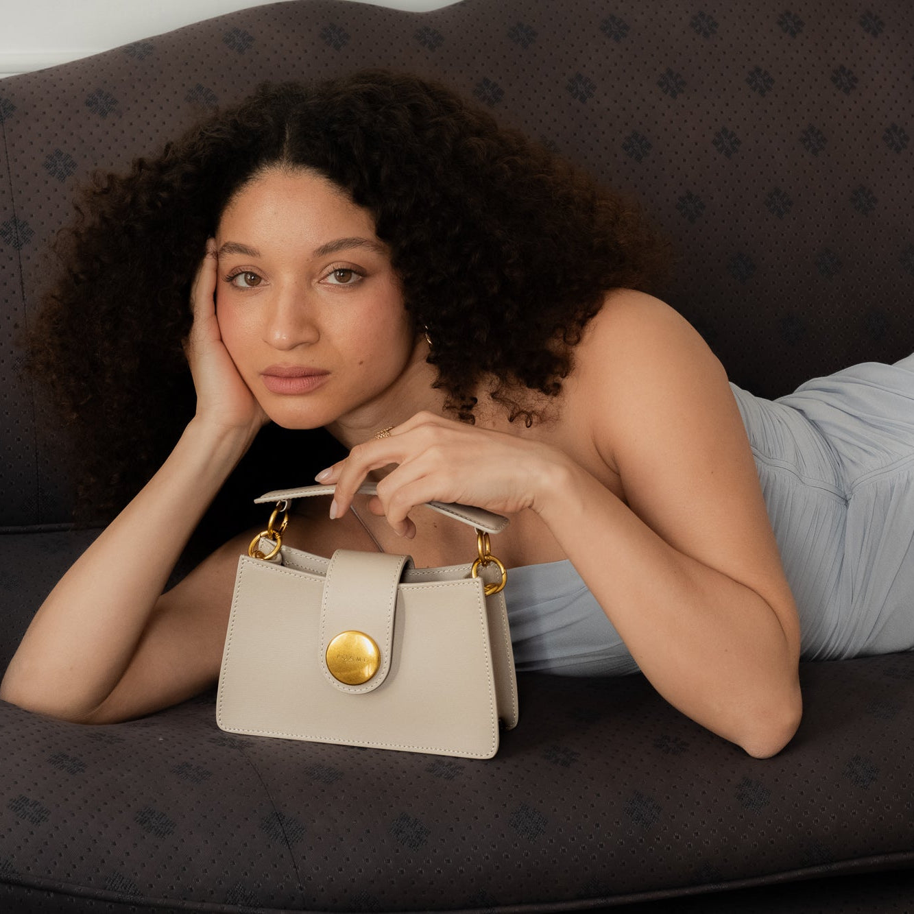 toutesmespenseesnew_taupeclair