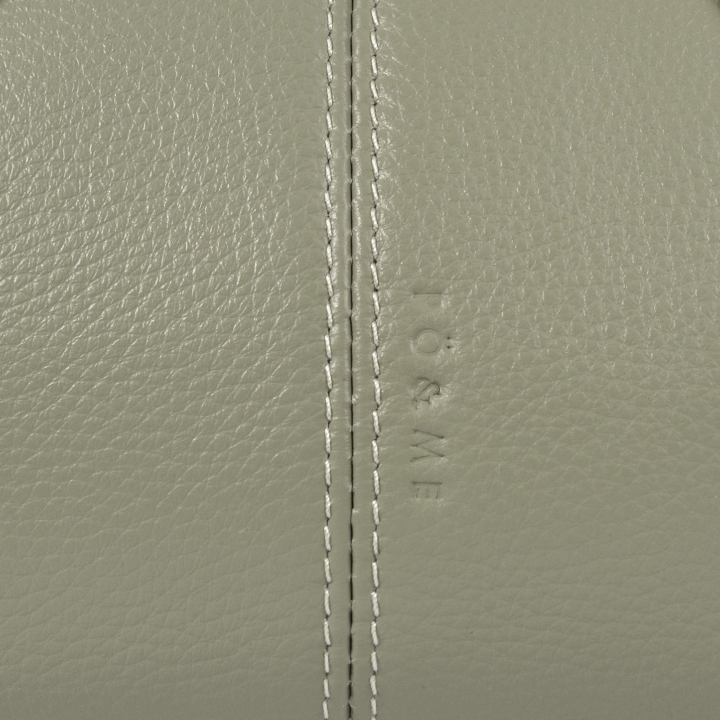 Premier_eclat_vert_gris