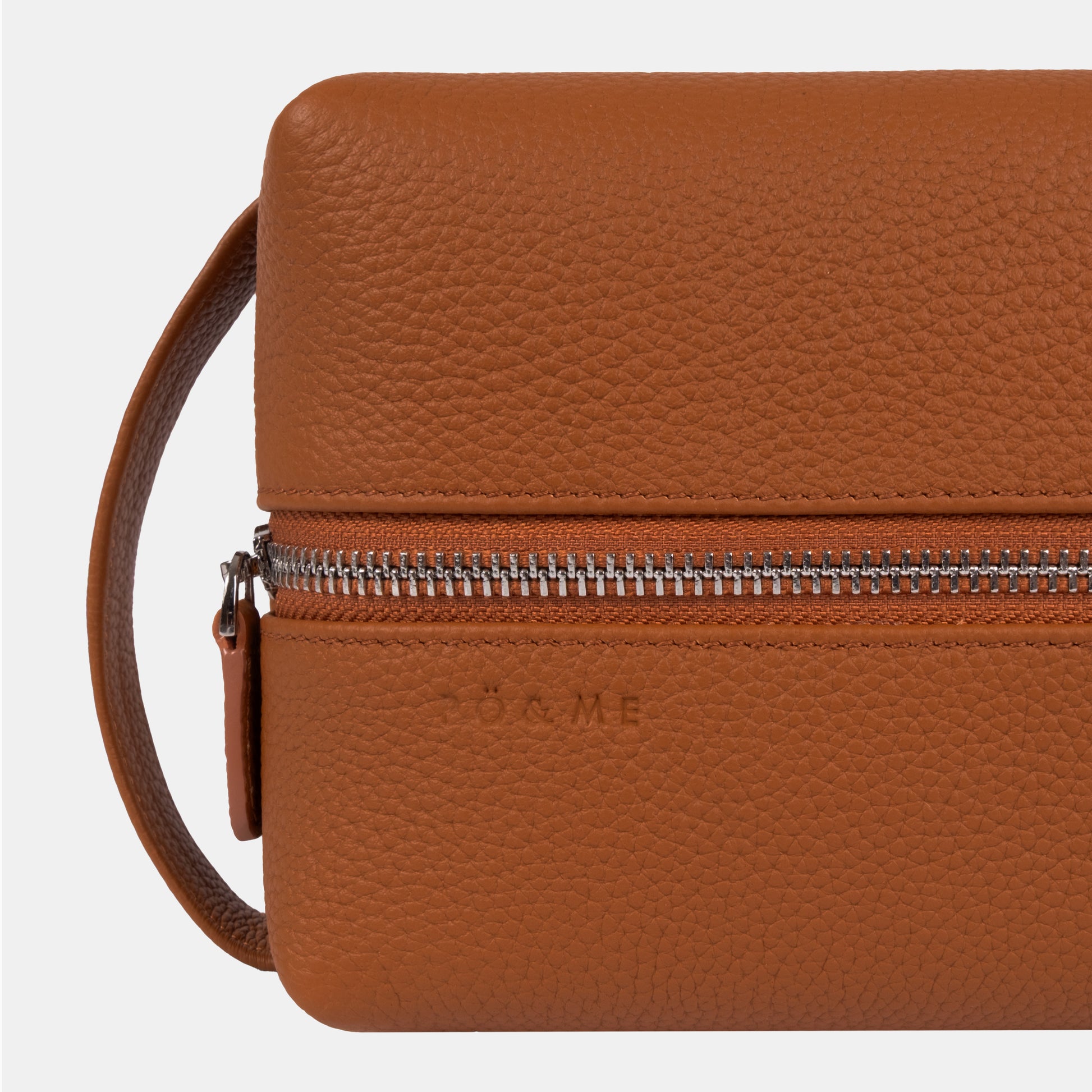 Trousse_de_maquillage_camel